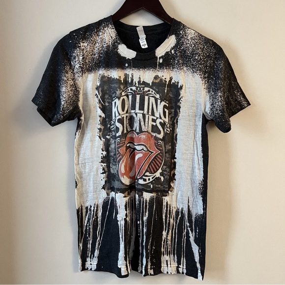 Rolling Stones Paint Splattered Graphic Tee Size Small Short Sleeves - Picture 1 of 5